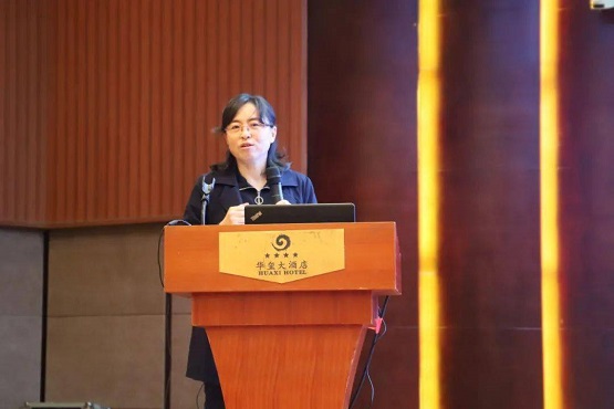 北京橡膠工業(yè)研究設計院有限公司材料研究所所長、教授級高級工程師陳宏 北京橡膠工業(yè)研究設計院有限公司材料研究所所長、教授級高級工程師陳宏