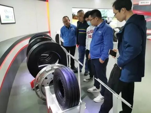 兩家企業均期待在后續合作中,攜手共進,共同發展。 兩家企業均期待在后續合作中,攜手共進,共同發展。