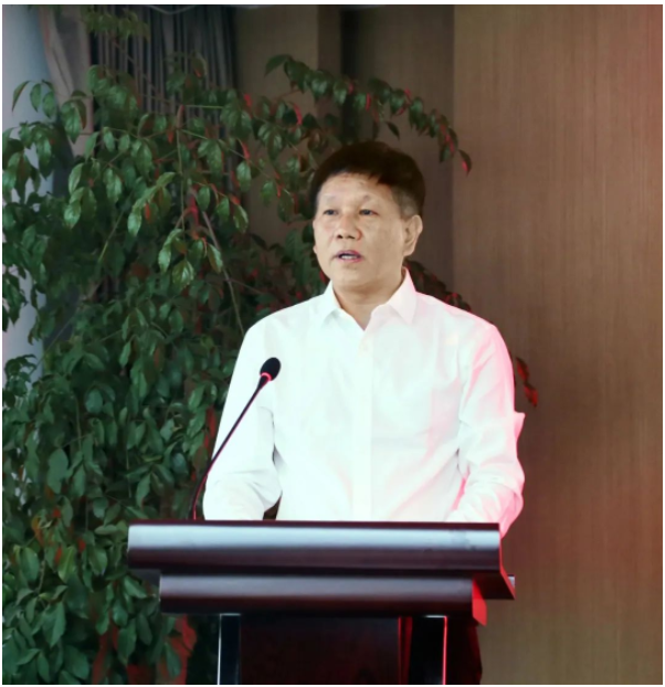 王定杰董事長在致辭中指出，物產(chǎn)中大歐泰有限公司與浙江天輪供應(yīng)鏈管理有限公司有著相同的地域文化、成長背景、內(nèi)在基因、產(chǎn)業(yè)思維和發(fā)展愿景