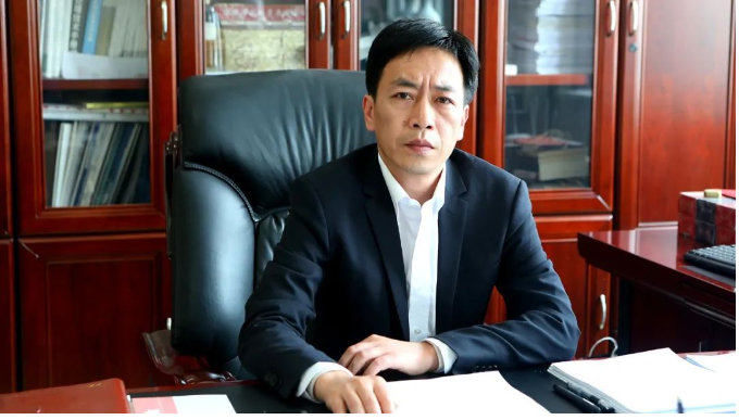 這些殊榮的取得，旨在充分肯定竇勇的領(lǐng)導(dǎo)才能以及大業(yè)股份在研發(fā)、產(chǎn)品創(chuàng)新和知識(shí)產(chǎn)權(quán)方面的卓越工作。據(jù)悉，竇勇一直致力于推動(dòng)企業(yè)走向“科技興企”的道路，并持續(xù)加大科研投入和技術(shù)開發(fā)力度。